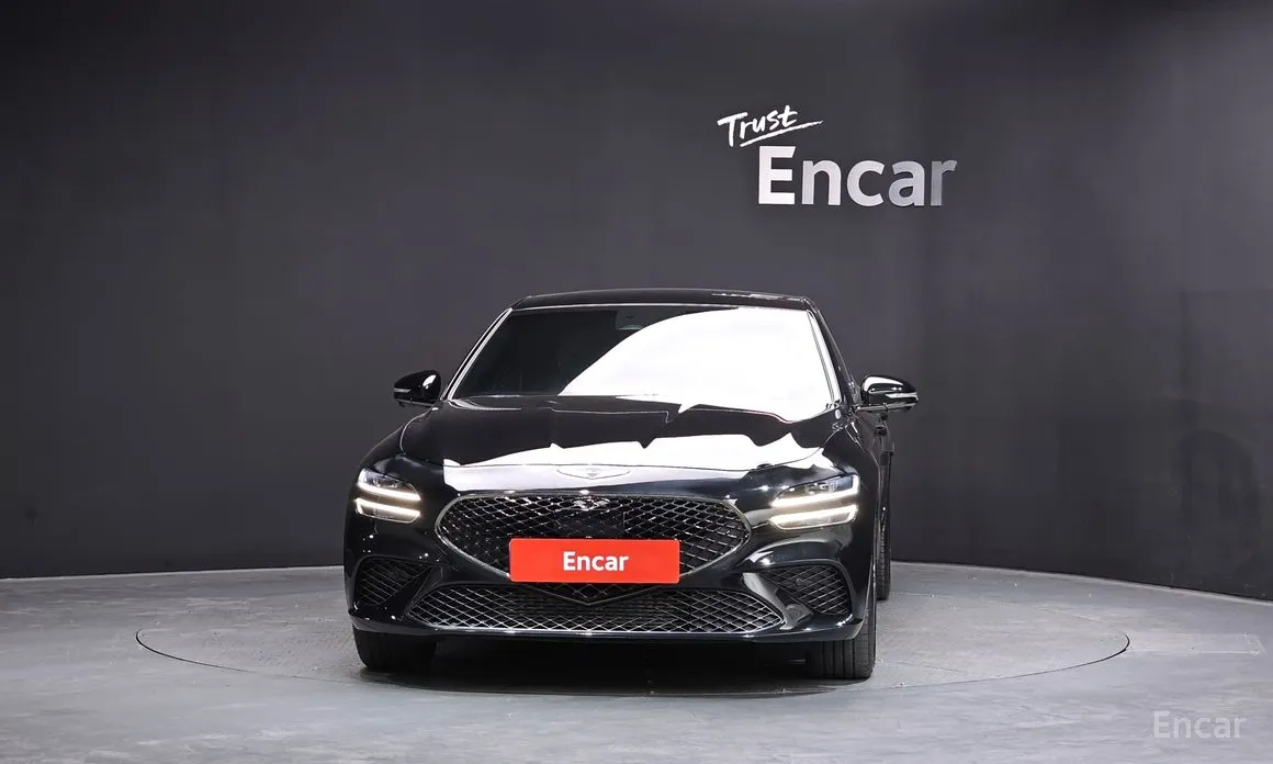 Photo 3 - Genesis G70