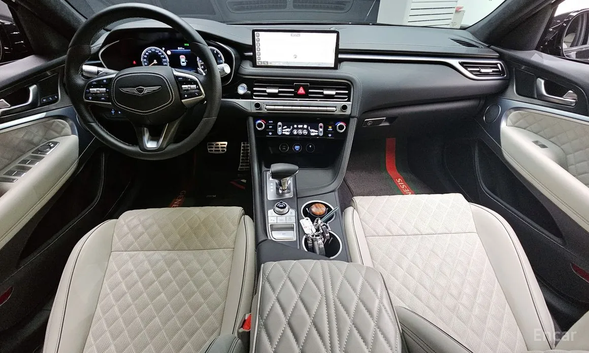 Photo 7 - Genesis G70