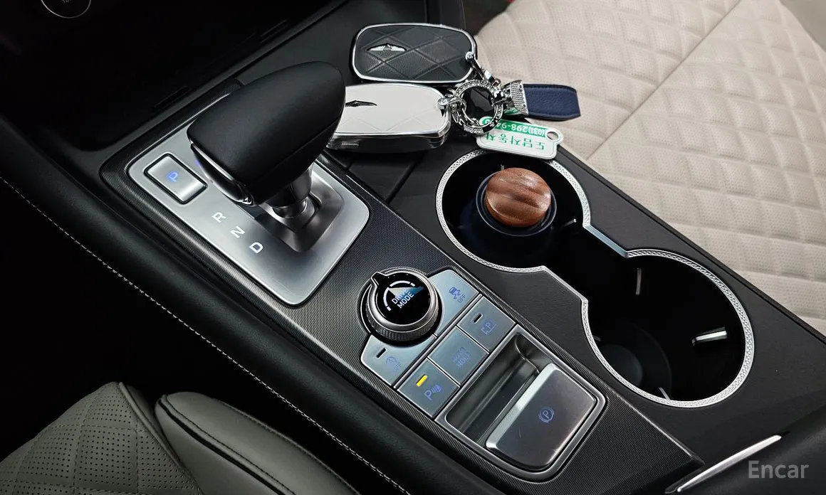 Photo 9 - Genesis G70