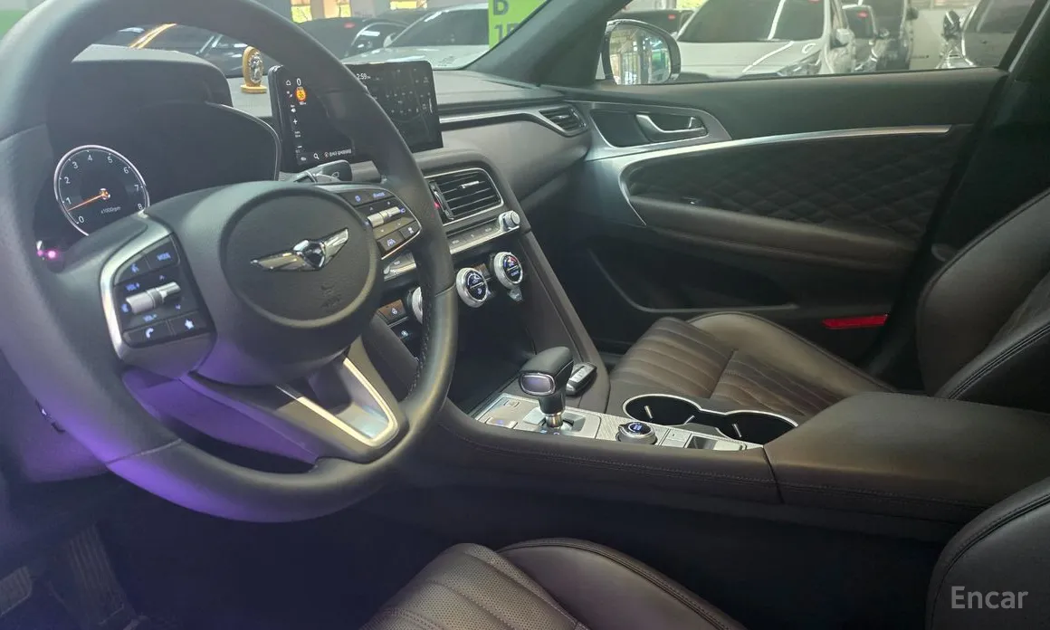 Photo 15 - Genesis G70