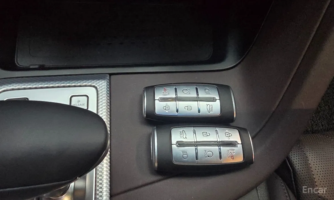 Photo 20 - Genesis G70