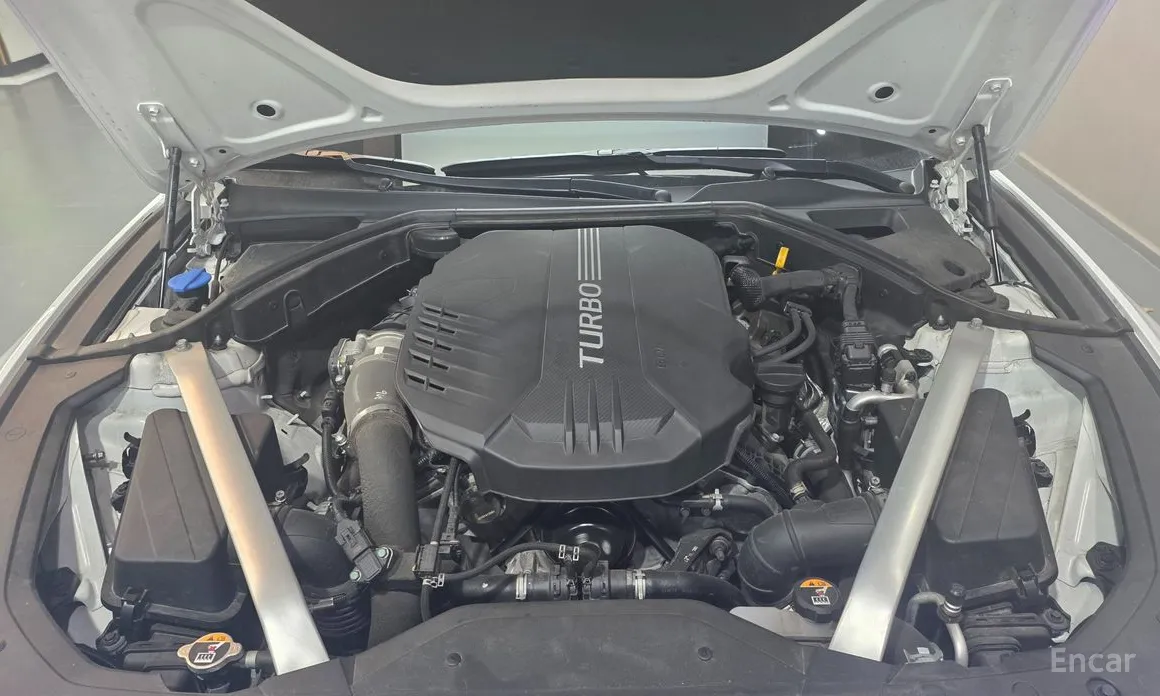Photo 6 - Genesis G70