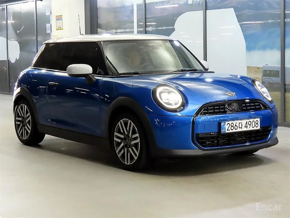 Mini Cooper 2024 Classic