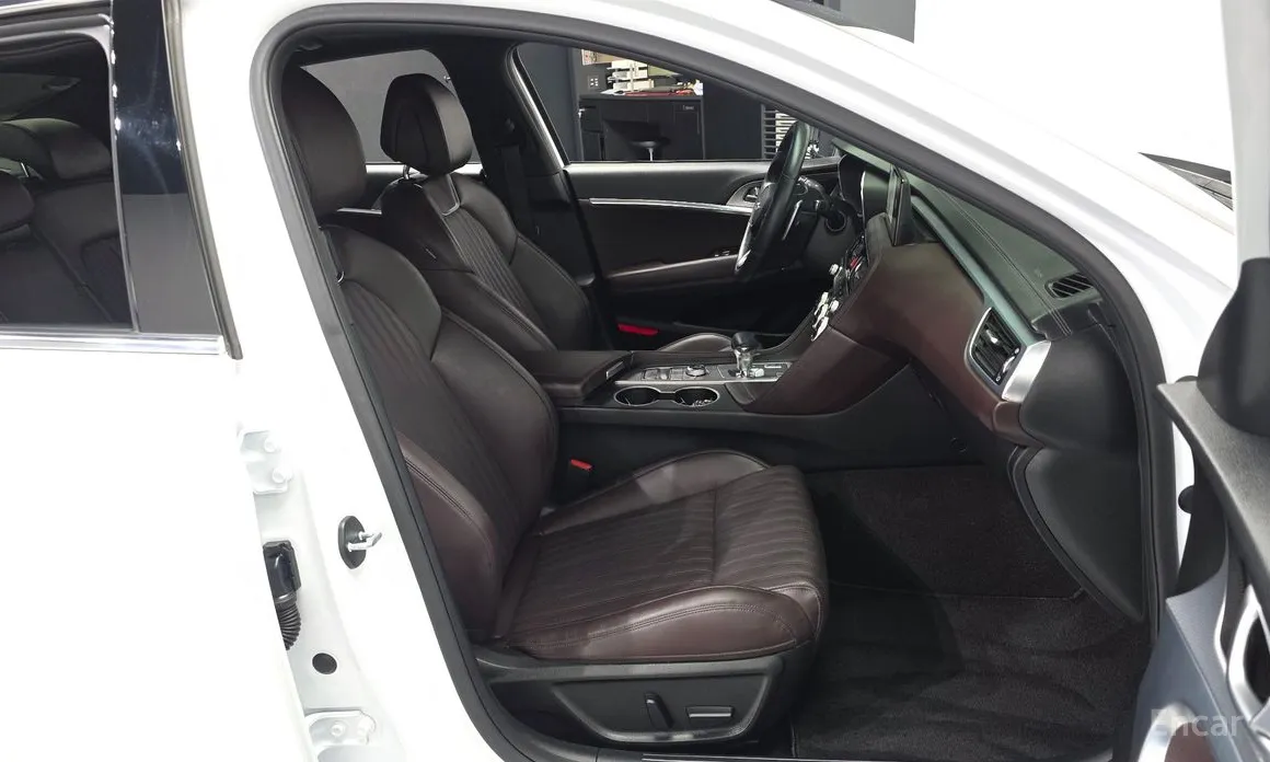 Genesis G70 2020 Gasoline 2.0T 2WD