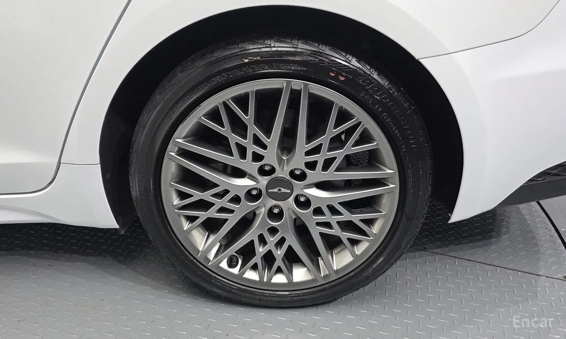 Genesis G70 2020 Gasoline 2.0T 2WD