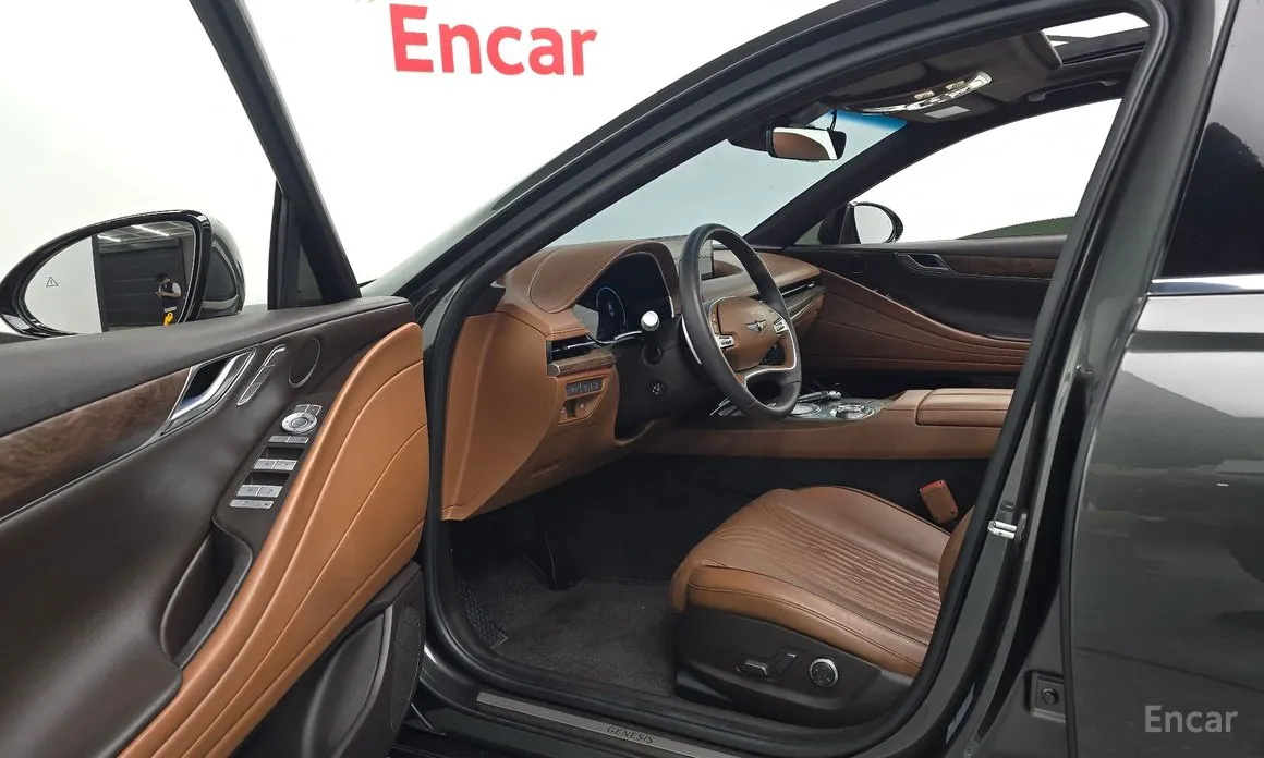 Фото 10 - Genesis G80