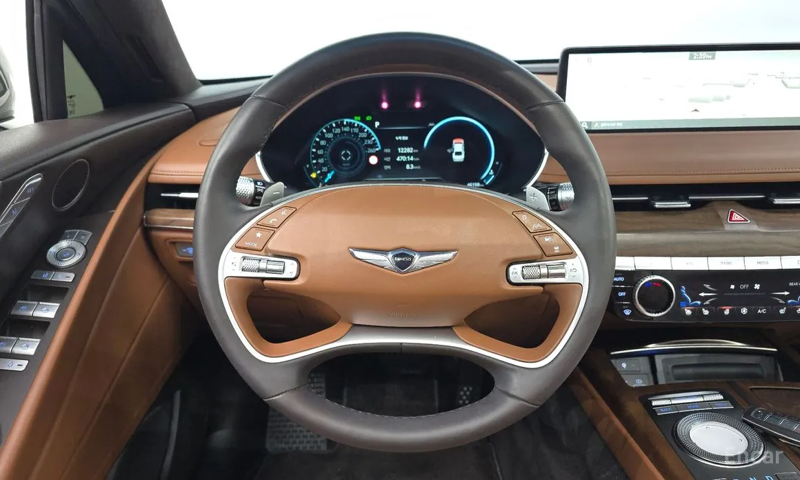 Фото 13 - Genesis G80