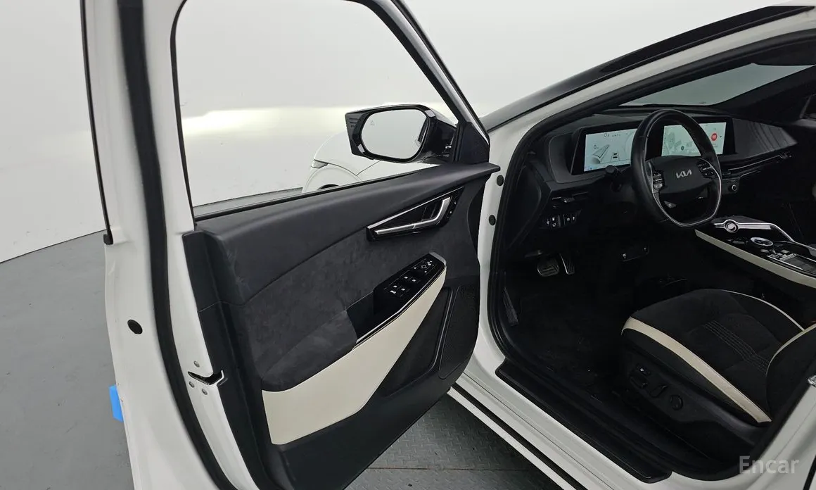 Фото 24 - Kia EV6