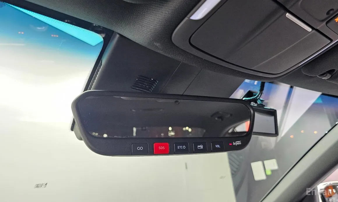 Photo 19 - Genesis G70