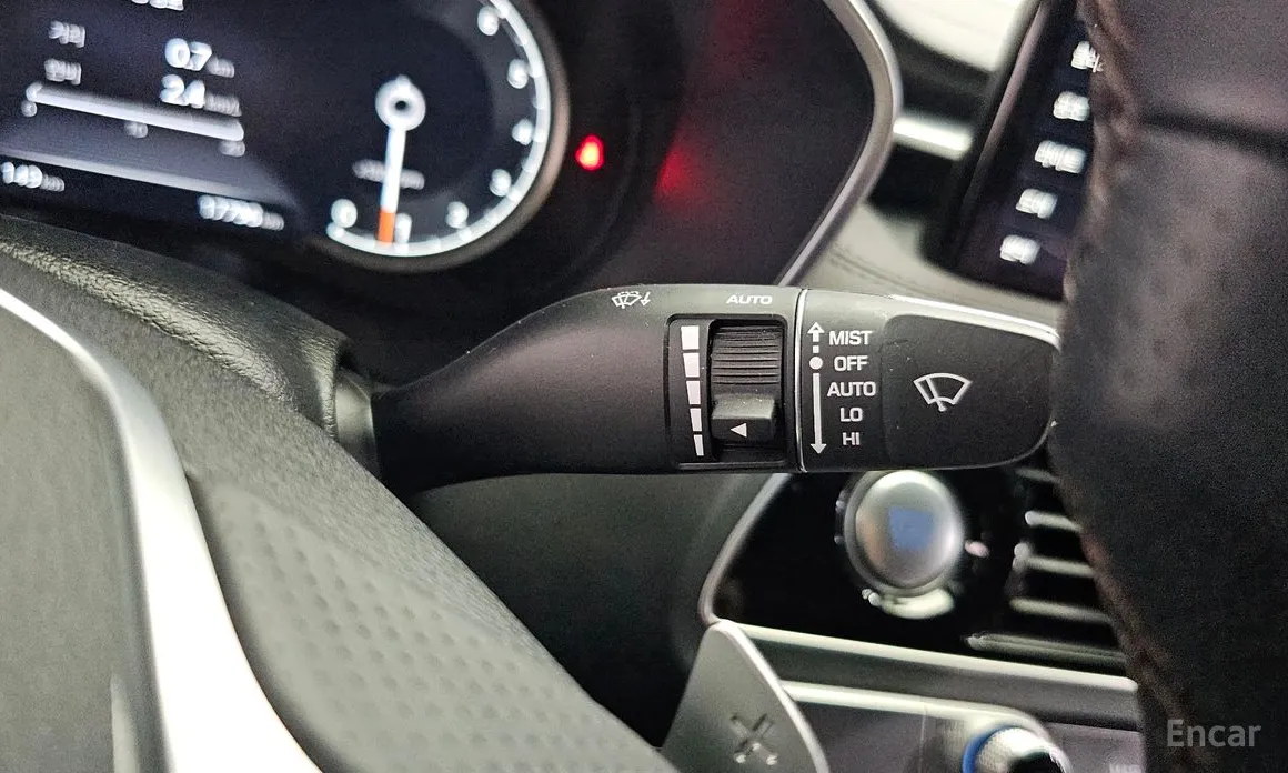 Photo 27 - Genesis G70
