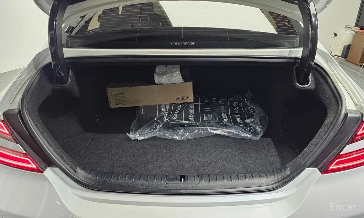 Photo 30 - Genesis G70