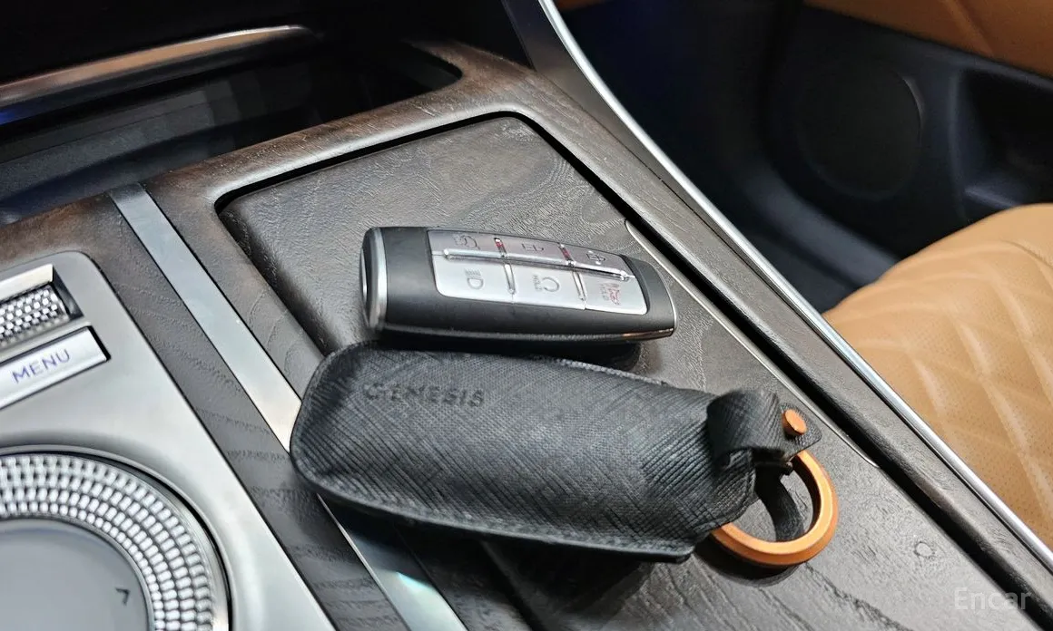 Фото 28 - Genesis GV80
