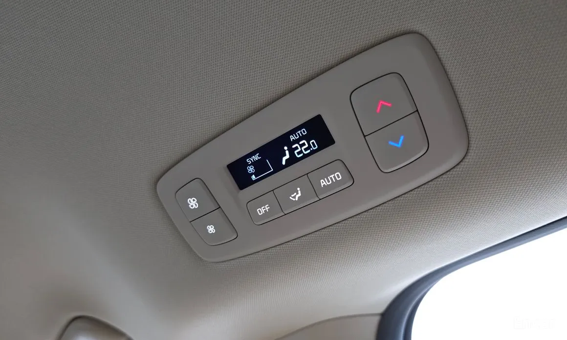 صورة 32 - Kia Carnival