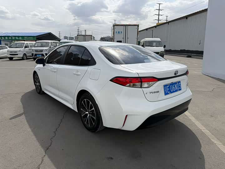 Toyota Levin 2024 2024款 智能电混双擎 1.8L 豪华版
