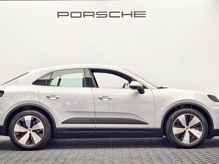 2024 Porsche Macan EV