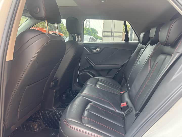 Zdjęcie 9 - Audi Q2L