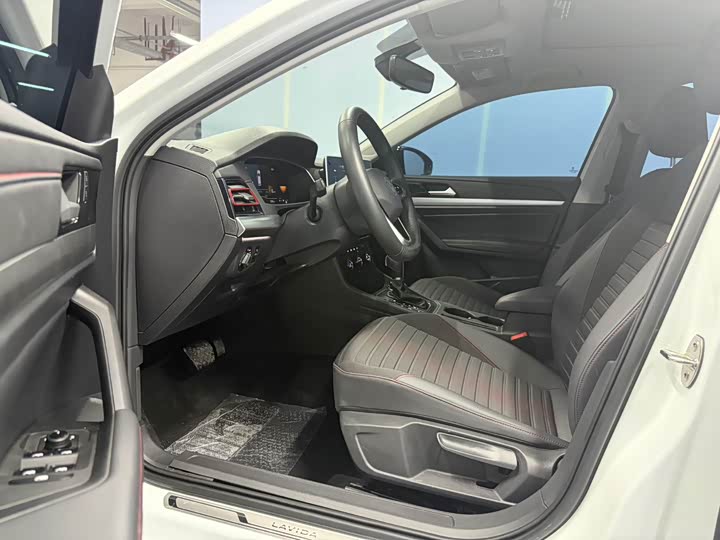 Фото 7 - Volkswagen Lavida