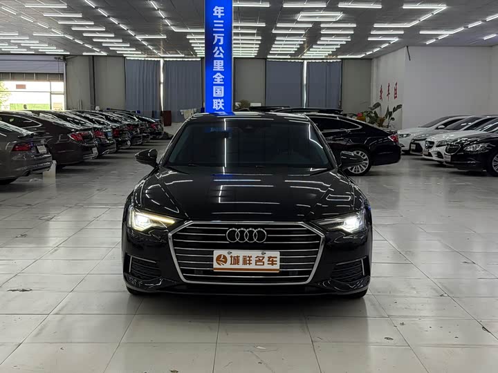 Фото 2 - Audi A6L