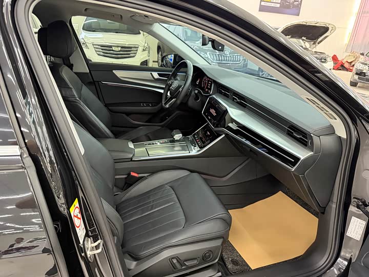 Фото 7 - Audi A6L