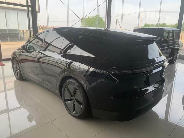LiXiang i8 2025 2025款 标准版