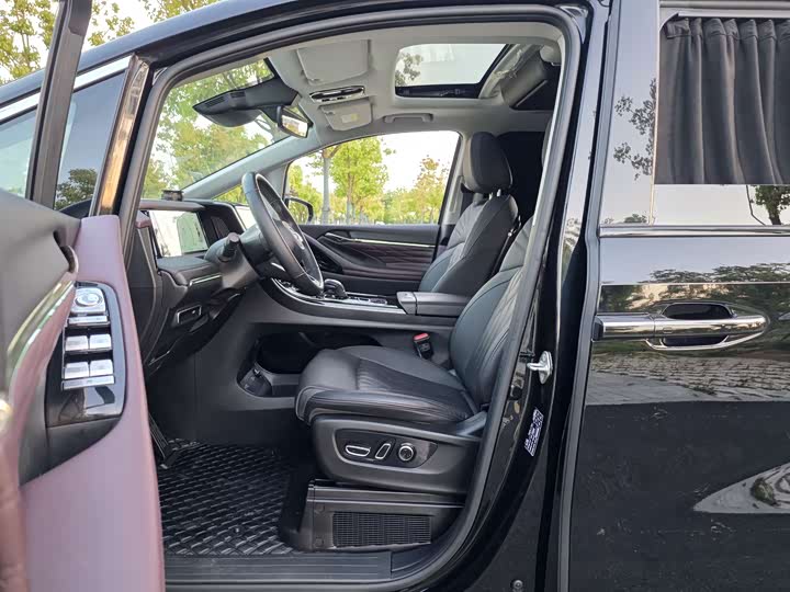 GAC Trumpchi M8 2024 2024款 宗师系列 400T 至尊版