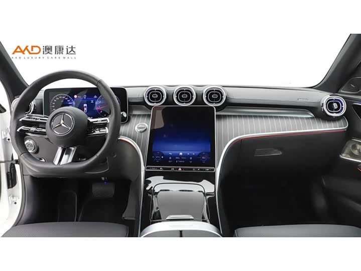 صورة 5 - Mercedes-Benz C-Class