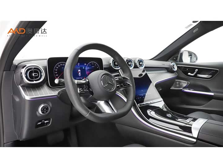 صورة 6 - Mercedes-Benz C-Class