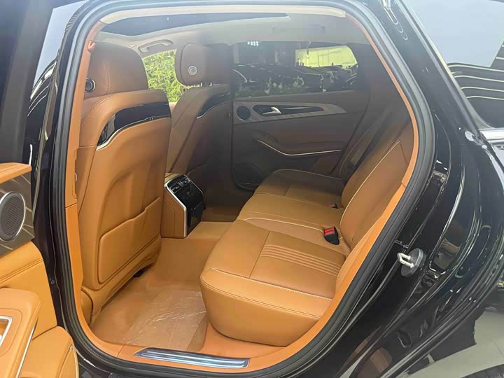 Zdjęcie 9 - Hongqi H9