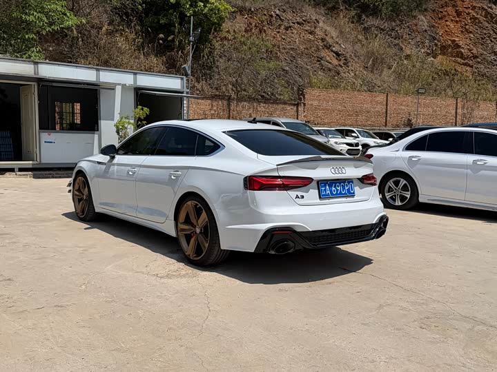Audi A5 2025 2025款 Sportback 典藏版 40 TFSI 时尚动感型