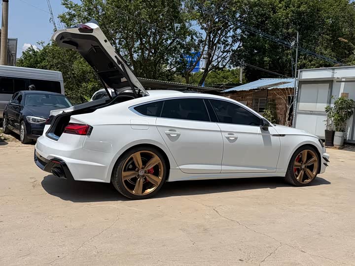 Audi A5 2025 2025款 Sportback 典藏版 40 TFSI 时尚动感型