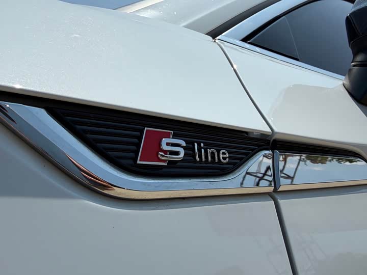 Audi A5 2025 2025款 Sportback 典藏版 40 TFSI 时尚动感型