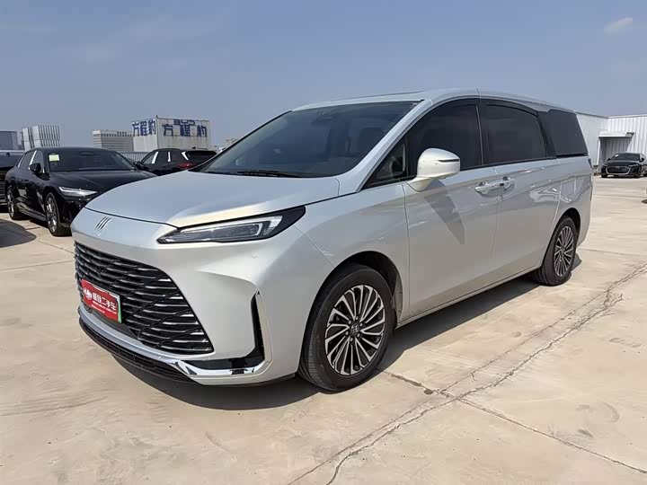 Buick GL8 Hybrid 2025 2025款 陆尚 智享版