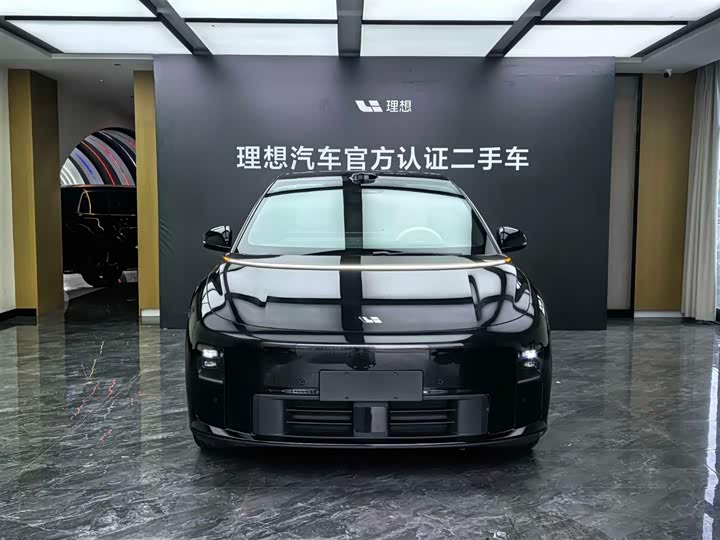 2025 LiXiang i6