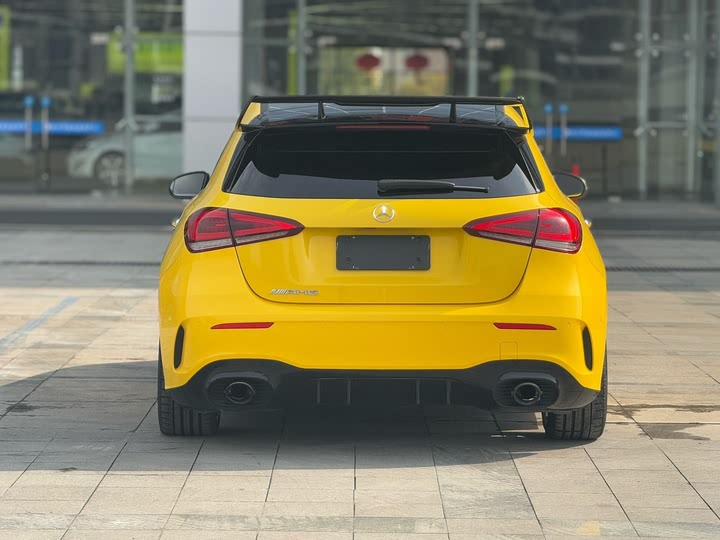 Фото 9 - Mercedes-Benz A-Class AMG