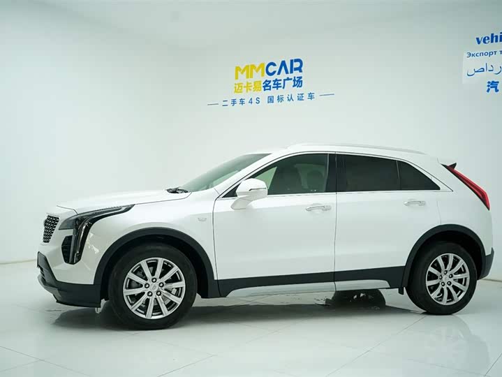 Фото 9 - Cadillac XT4
