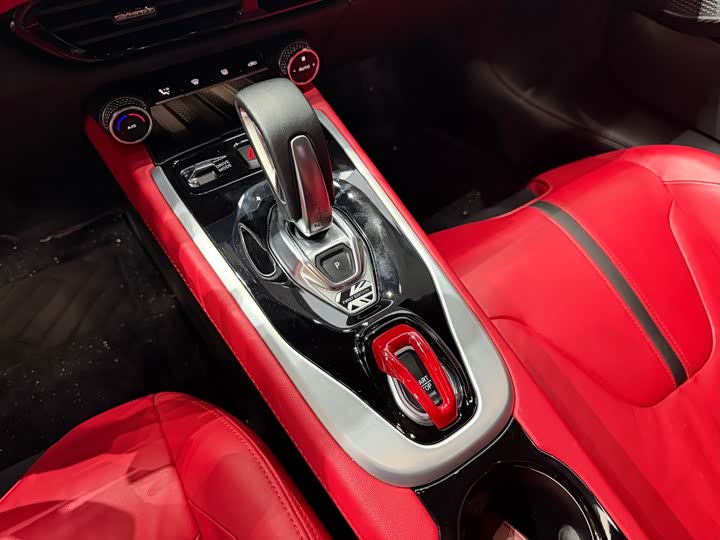 Lotus Emira 2021 2021款 2.0T DCT First Edition