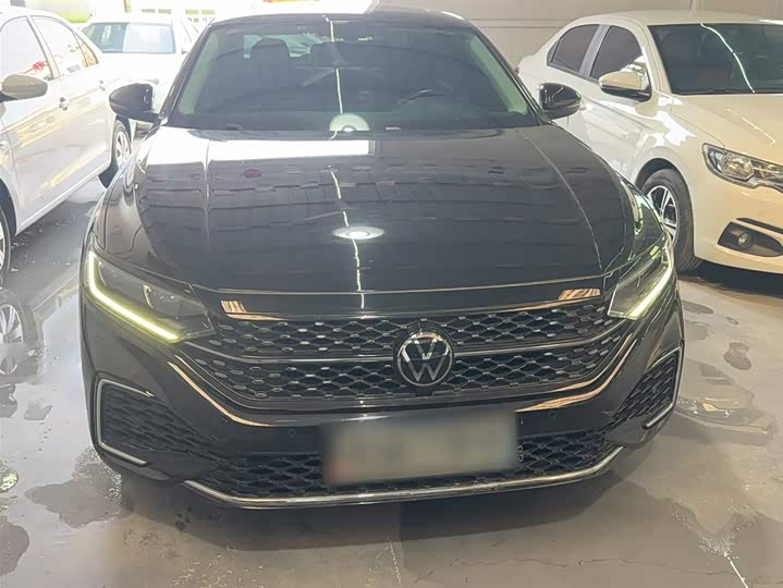Фото 7 - Volkswagen Passat