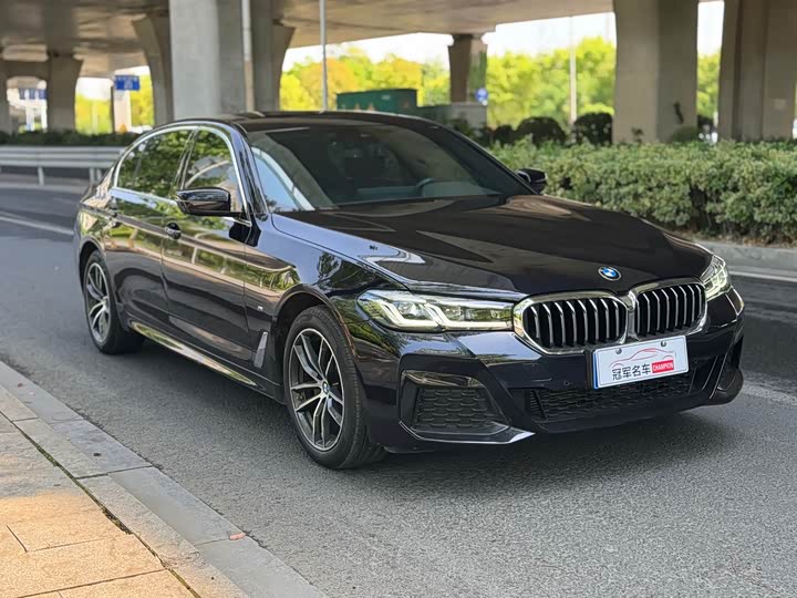 Фото 3 - BMW 5 Series