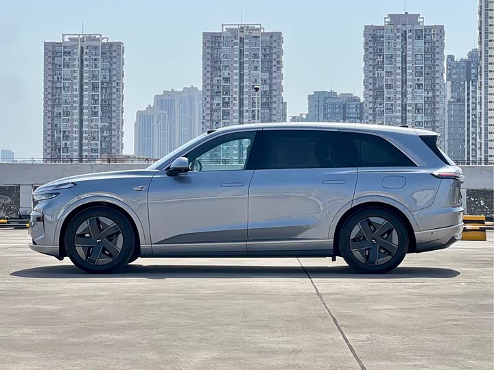 2025 Nio Onvo L90