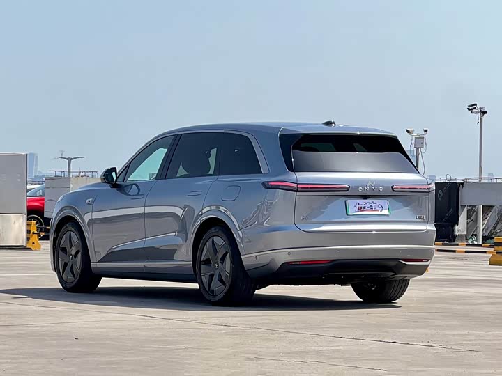 2025 Nio Onvo L90