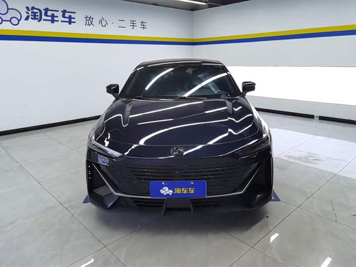 Фото 2 - Changan UNI-V