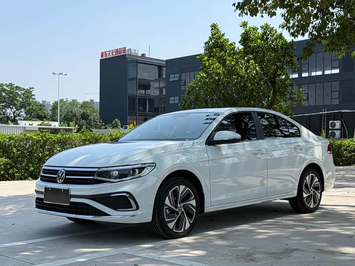 Фото 1 - Volkswagen Bora