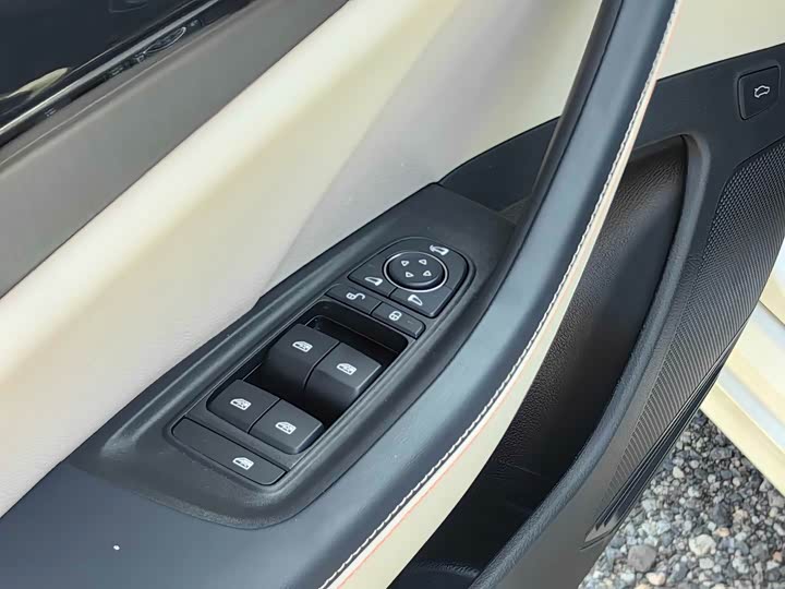 BYD Qin Plus 2021 2021款 DM-i 55KM 旗舰型