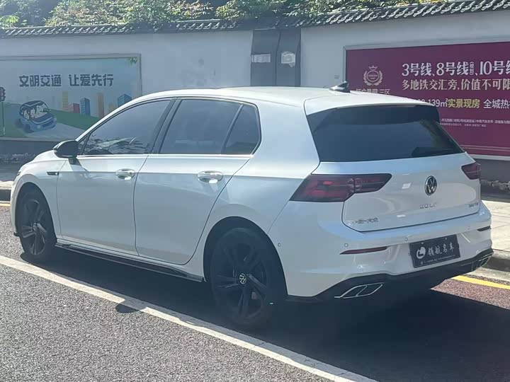 Фото 5 - Volkswagen Golf
