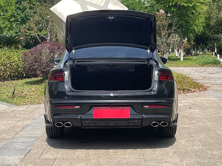 Фото 7 - Geely Preface