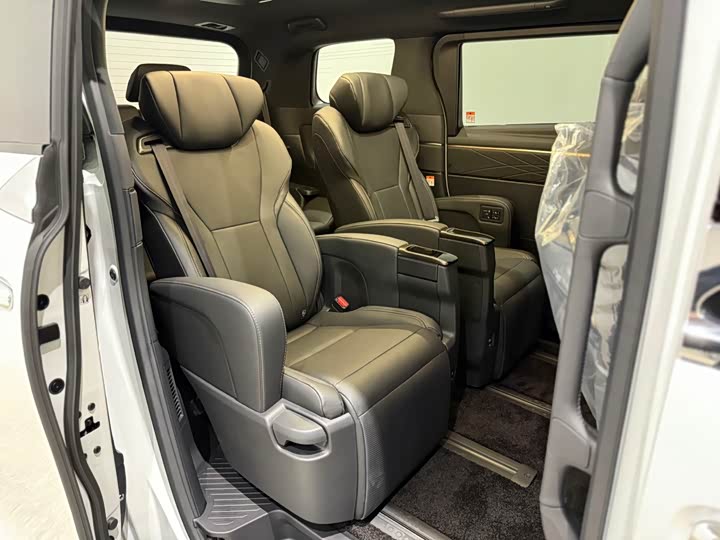 Toyota Alphard 2025 2025款 双擎 2.5L 臻享黄金版