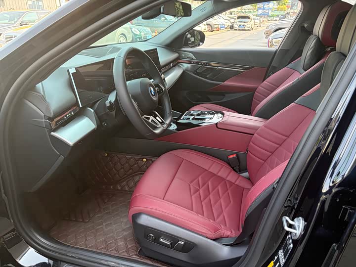 BMW i5 2025 2025款 eDrive 40L M运动套装