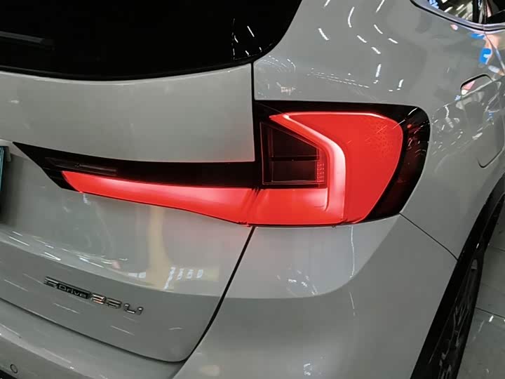 Zdjęcie 8 - BMW X1