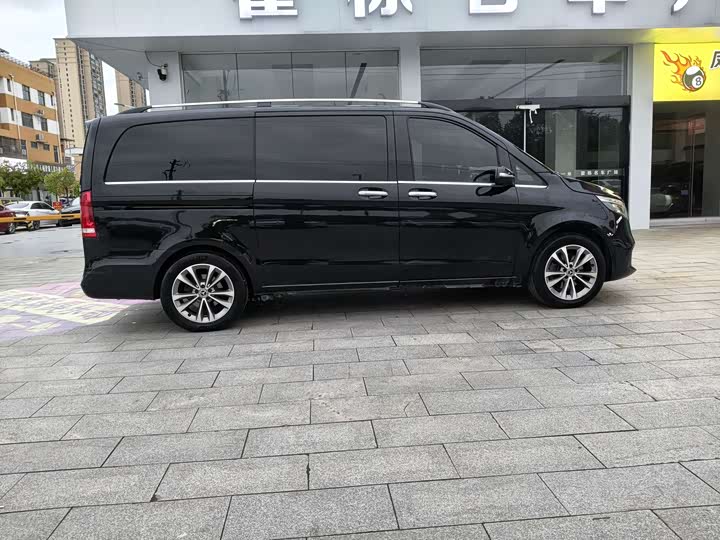 Mercedes-Benz V-Class 2022 2022款 V 260 领航版