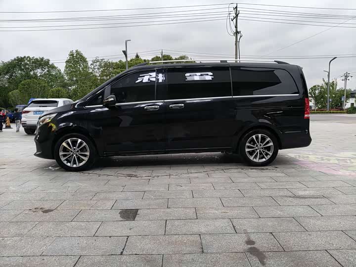Mercedes-Benz V-Class 2022 2022款 V 260 领航版